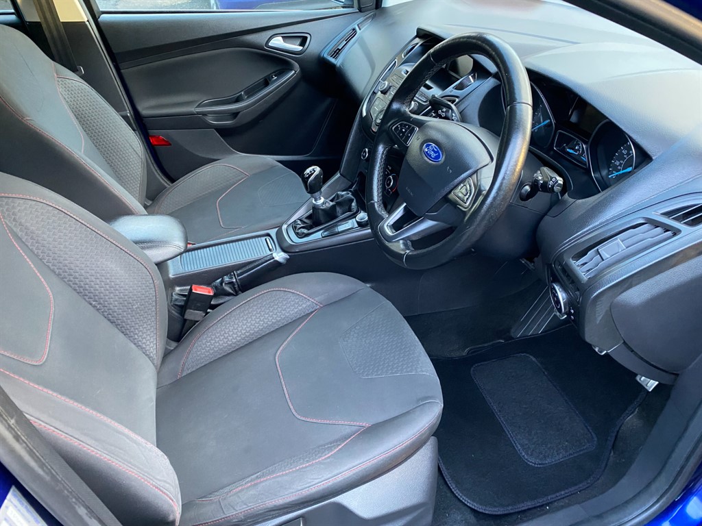 Used Ford Focus 2015 for sale - 77354033: Photo 3