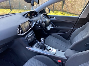 Used Peugeot 308 2016 for sale - 77746362: Photo