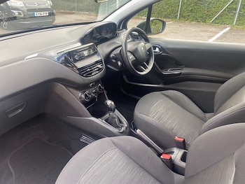 Used Peugeot 208 2013 for sale - 75571157: Photo