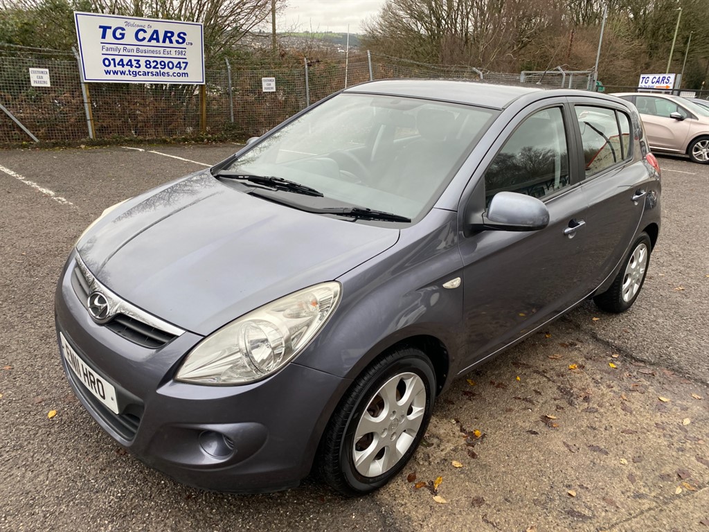 Used Hyundai i20 2011 for sale - 76861981: Photo 2