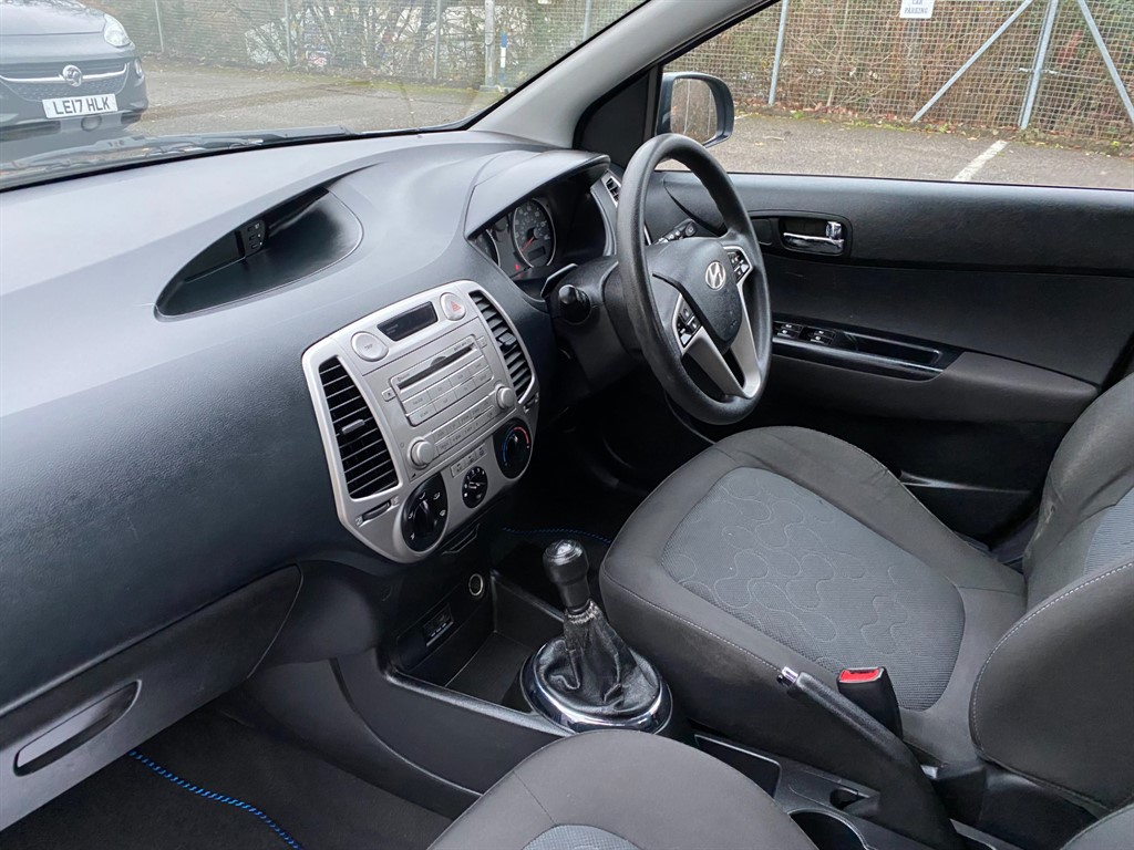 Used Hyundai i20 2011 for sale - 76861981: Photo 4