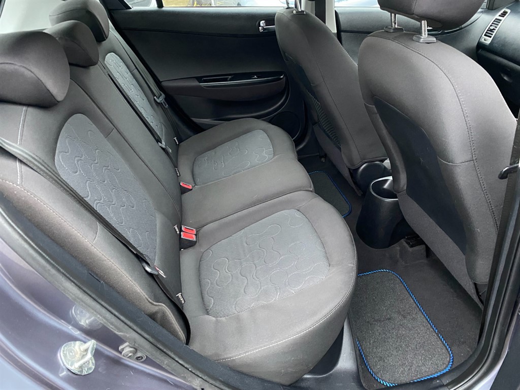 Used Hyundai i20 2011 for sale - 76861981: Photo 5