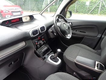 Used Citroen C3 Picasso 2016 for sale - 75571756: Photo