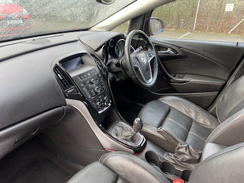 Used Vauxhall Astra 2016 for sale - 77545532: Photo