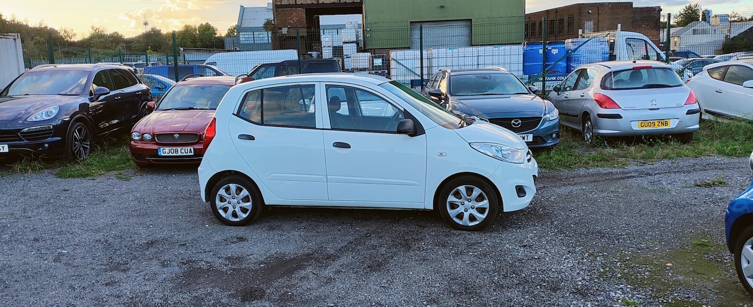 Used Hyundai i10 2012 for sale - 76718859: Photo 3