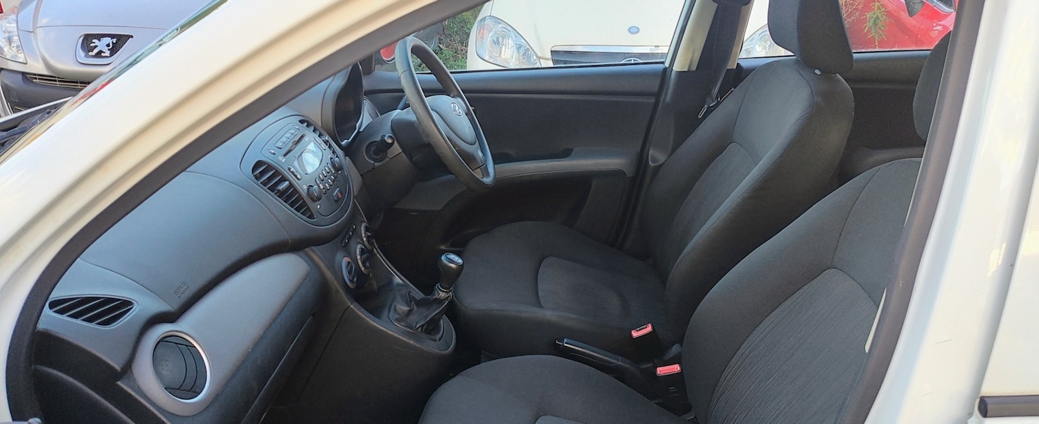 Used Hyundai i10 2012 for sale - 76718859: Photo 9