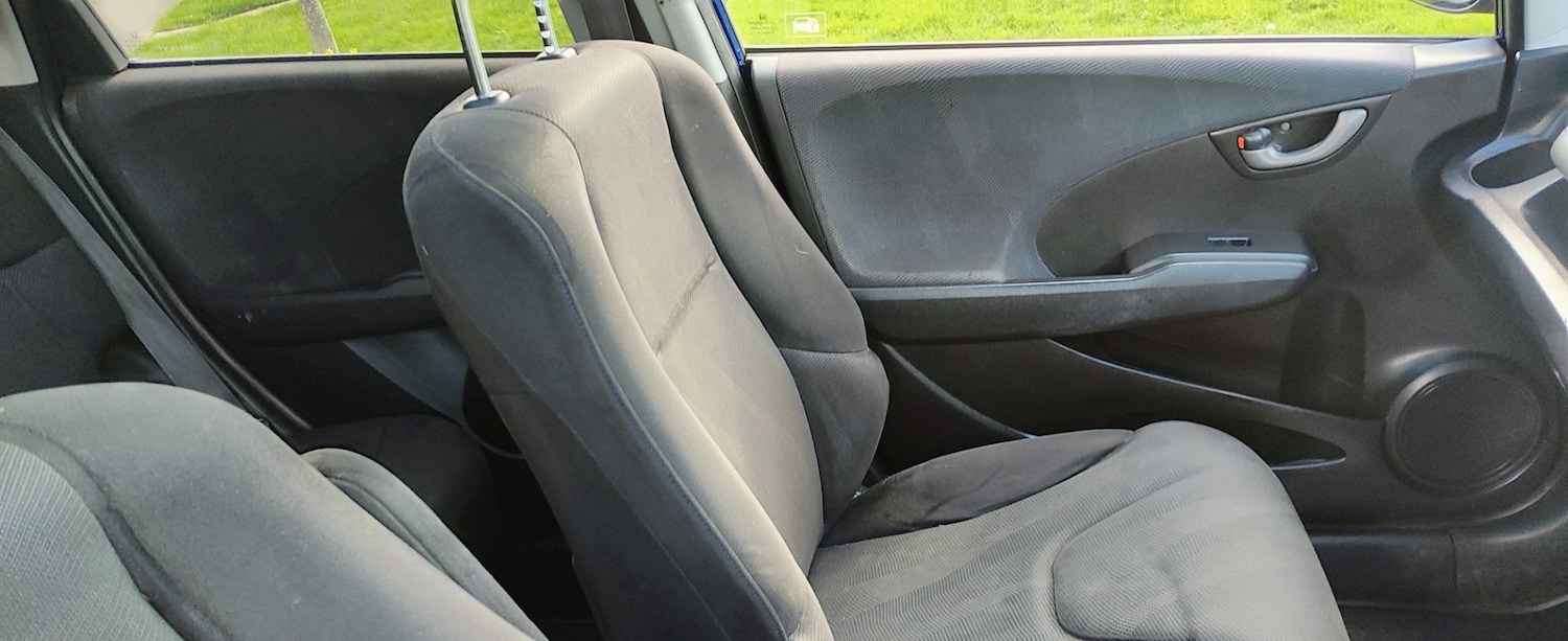 Used Honda Jazz 2010 for sale - 76718846: Photo 14