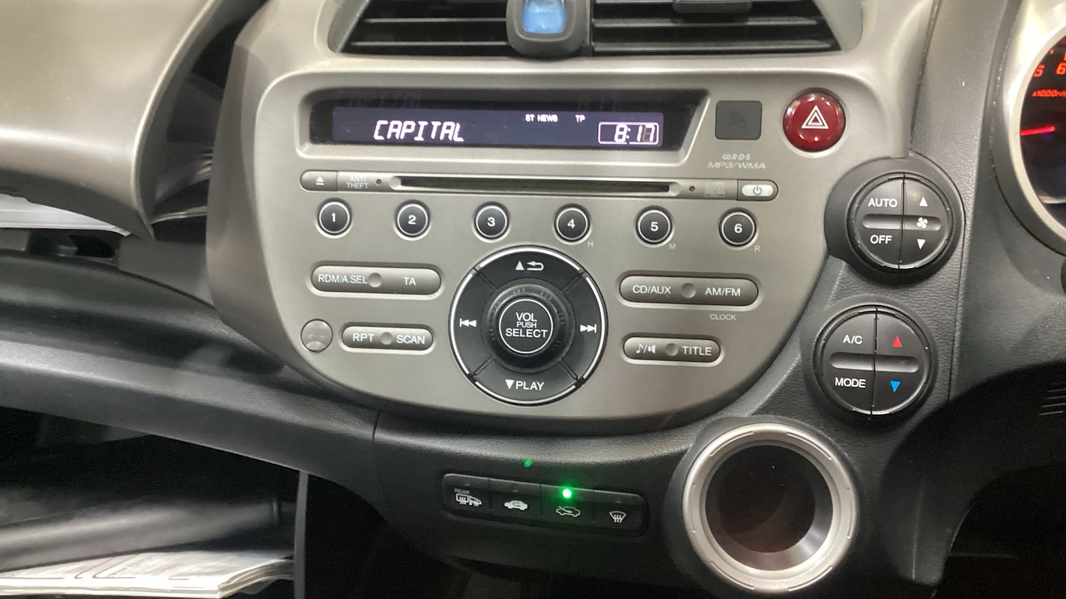 Used Honda Jazz 2010 for sale - 76718846: Photo 8