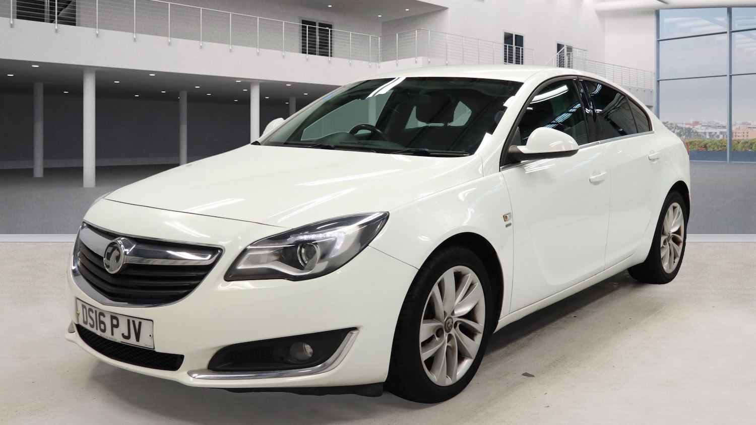 Used Vauxhall Insignia 2016 for sale - 76979420: Photo 2