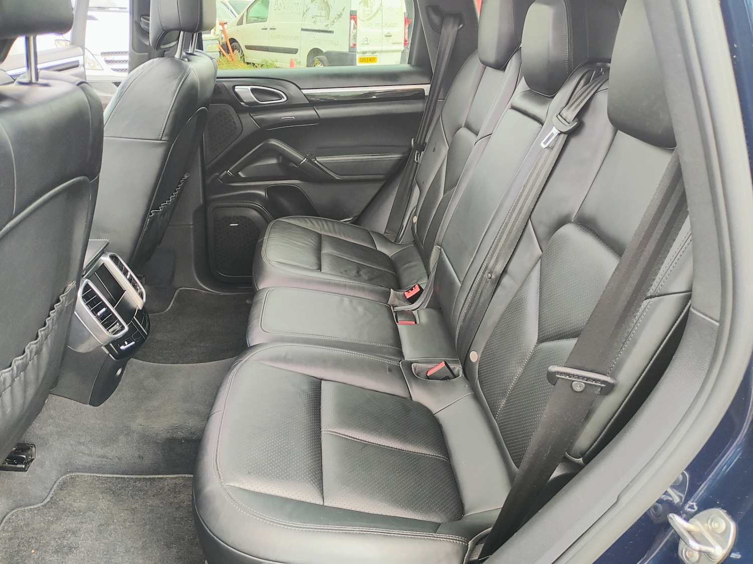 Used Porsche Cayenne 2012 for sale - 76718753: Photo 11