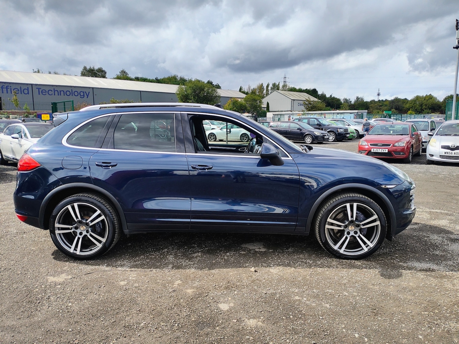 Used Porsche Cayenne 2012 for sale - 76718753: Photo 4