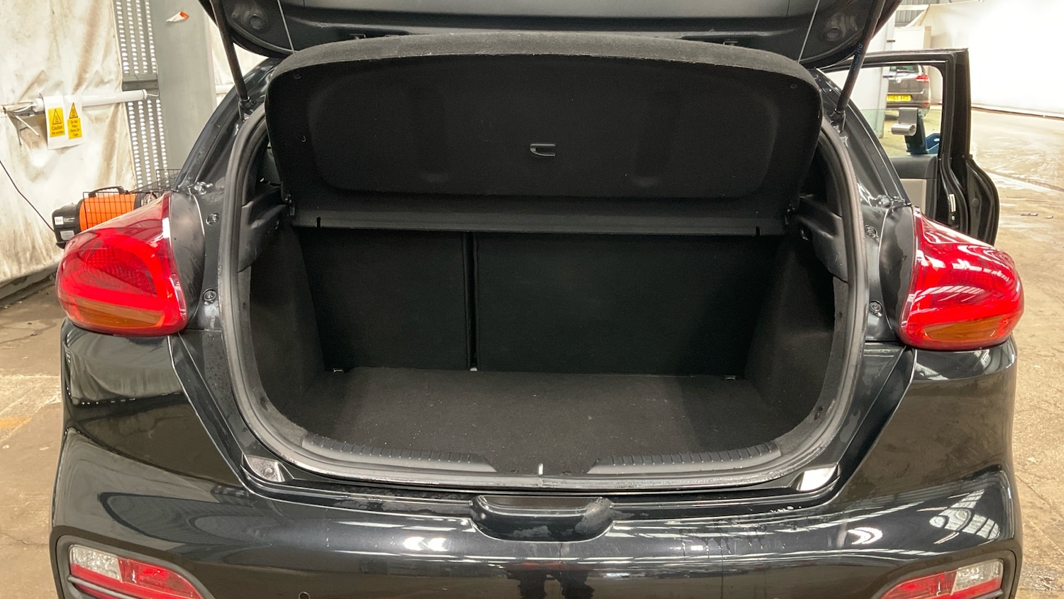 Used Kia Pro Ceed 2014 for sale - 77637111: Photo 9