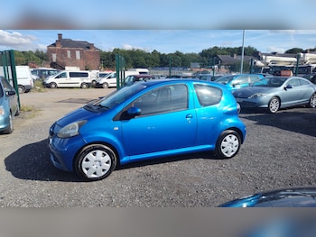 2011 (11) - 1.0 VVT-i Blue 3dr