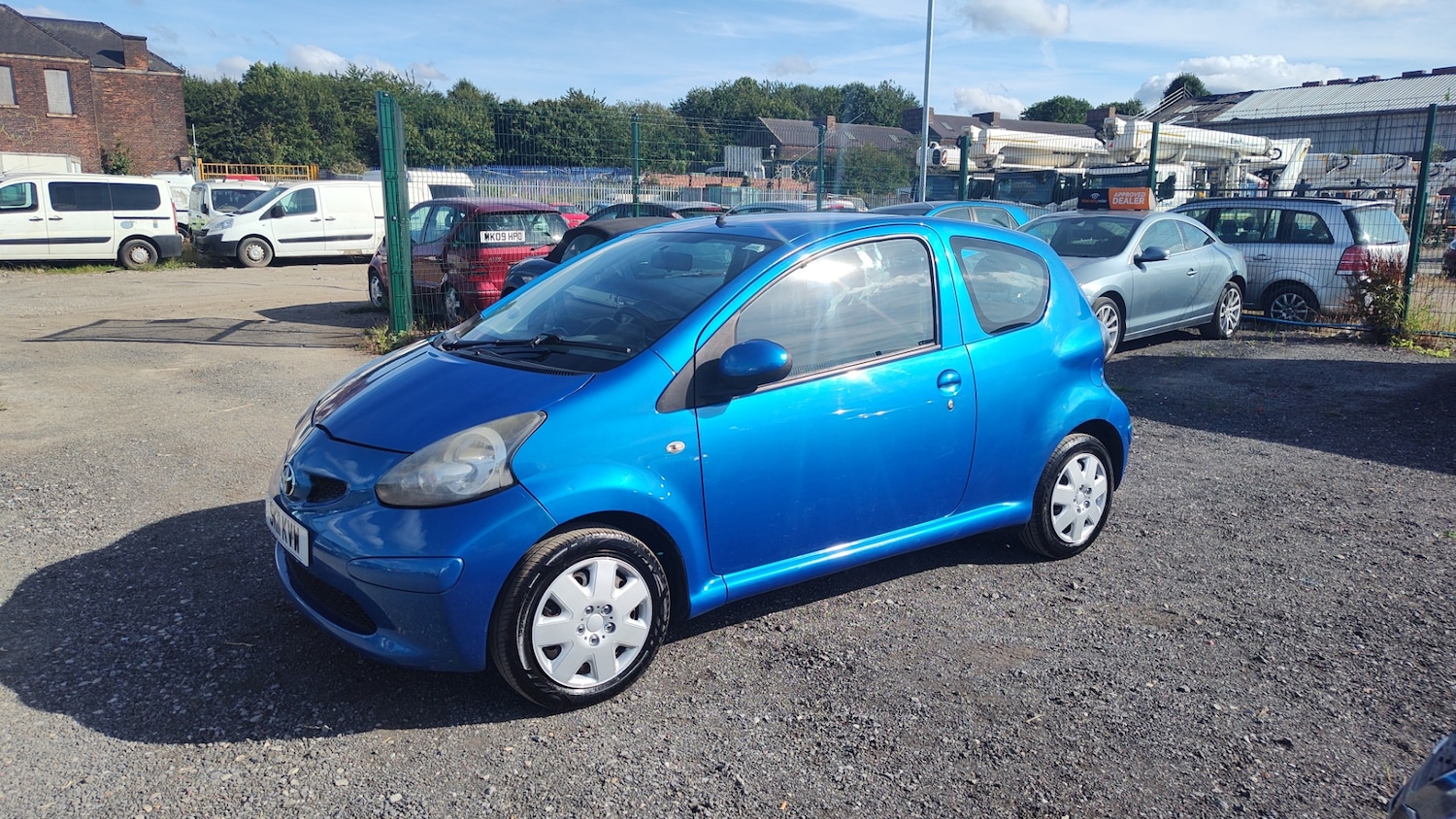 Used Toyota AYGO 2011 for sale - 76718876: Photo 4