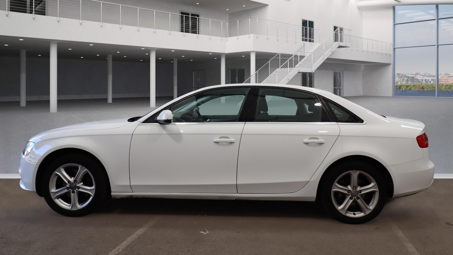 Used Audi A4 2012 for sale - 76718670: Photo 2