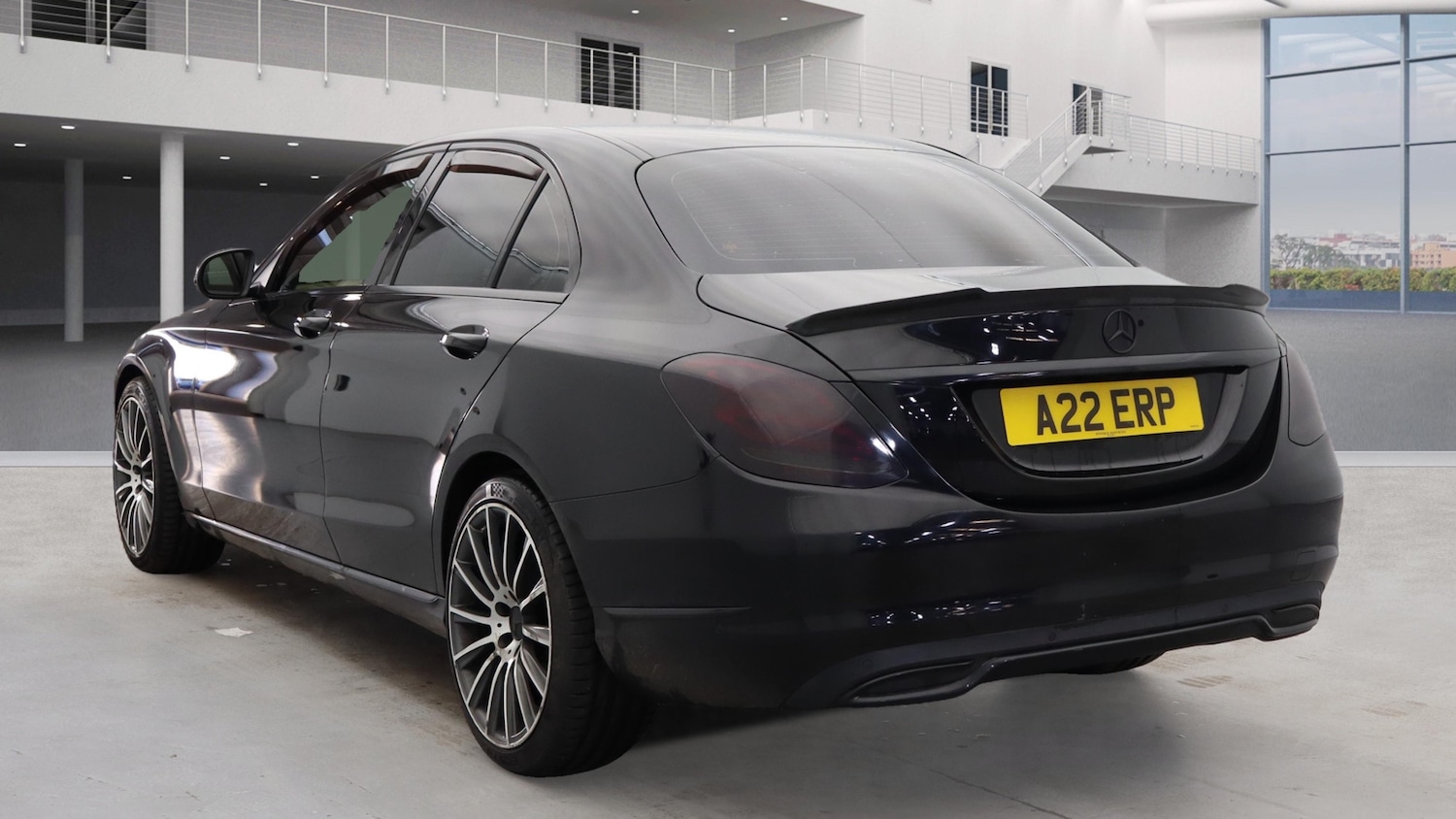 Used Mercedes-Benz C Class 2015 for sale - 76862066: Photo 3