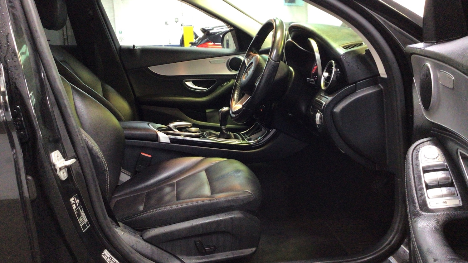 Used Mercedes-Benz C Class 2015 for sale - 76862066: Photo 8