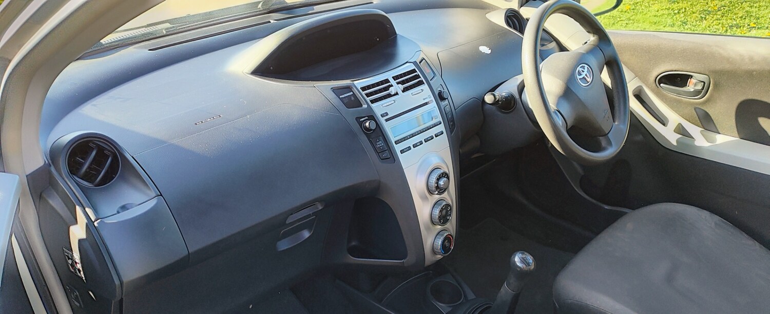 Used Toyota Yaris 2006 for sale - 77947149: Photo 16