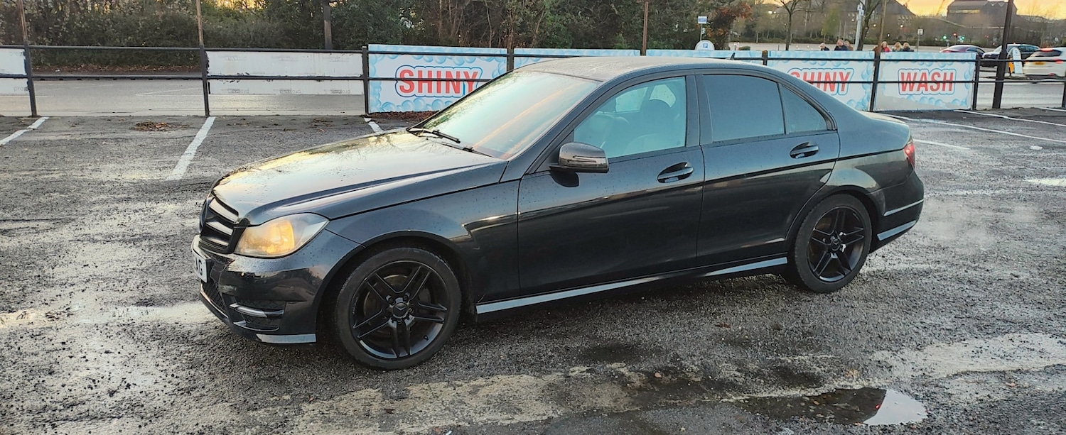 Used Mercedes-Benz C Class 2014 for sale - 76718848: Photo 2