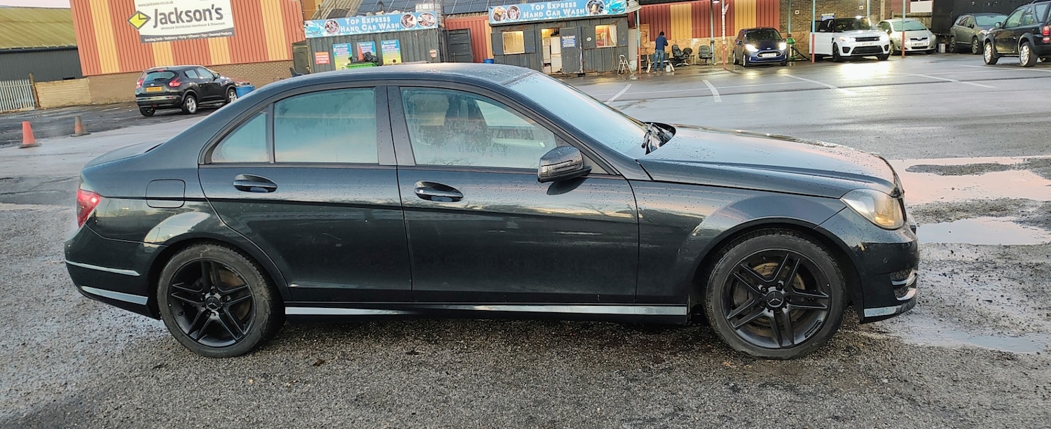 Used Mercedes-Benz C Class 2014 for sale - 76718848: Photo 5