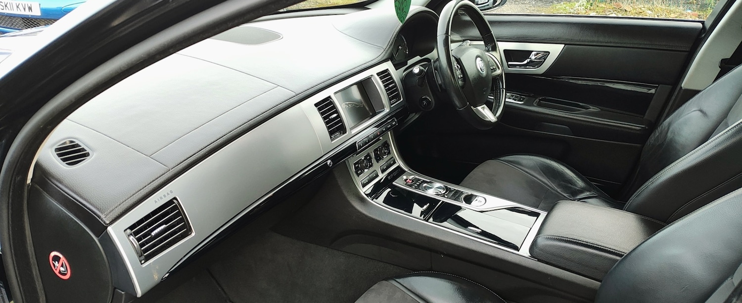 Used Jaguar XF 2012 for sale - 76713347: Photo 11