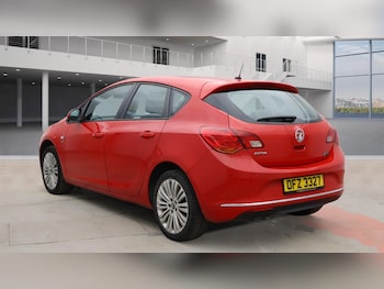 Used Vauxhall Astra 2013 for sale - 77945512: Photo