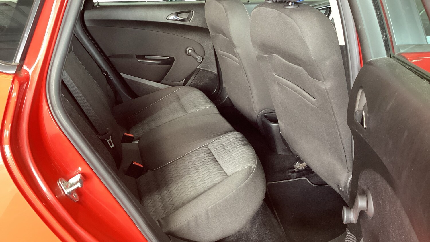 Used Vauxhall Astra 2013 for sale - 77945512: Photo 6