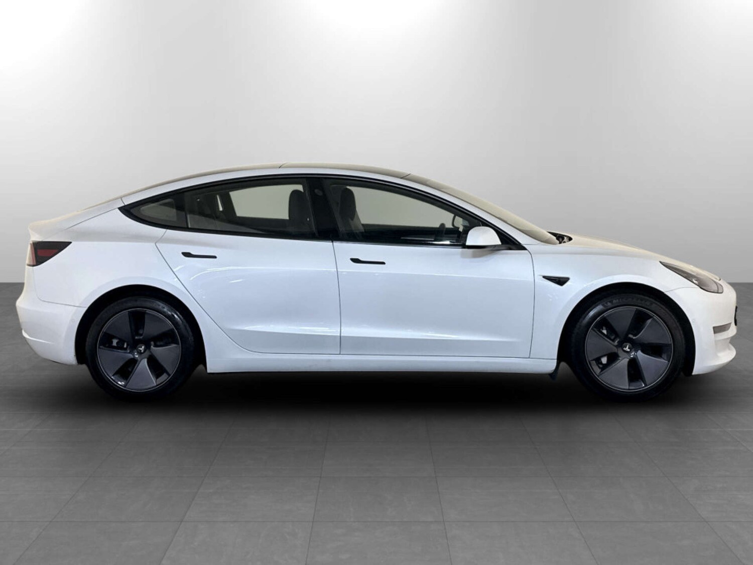 Used Tesla Model 3 2021 for sale - 77408941: Photo 11