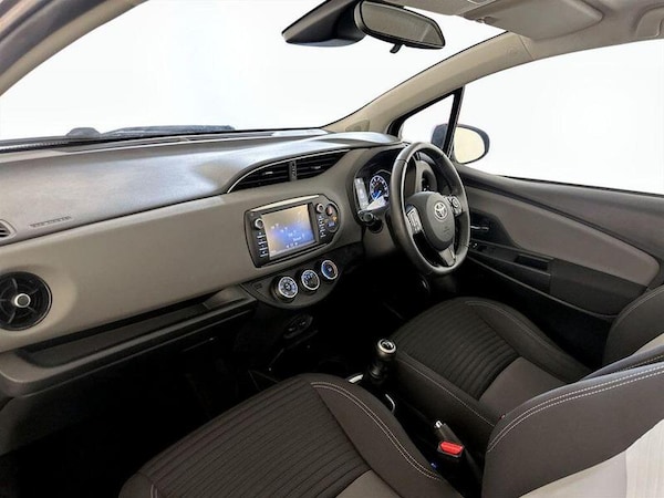 Used Toyota Yaris 2017 for sale - 76266054: Photo 12