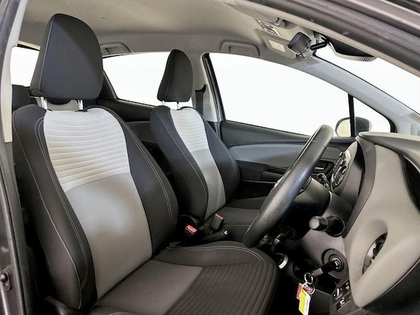 Used Toyota Yaris 2017 for sale - 76266054: Photo 13