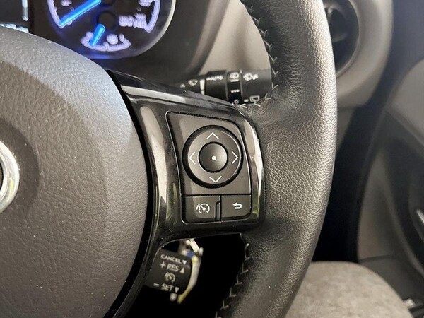 Used Toyota Yaris 2017 for sale - 76266054: Photo 19