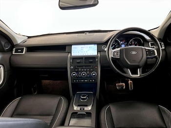 Used Land Rover Discovery Sport 2017 for sale - 76862326: Photo