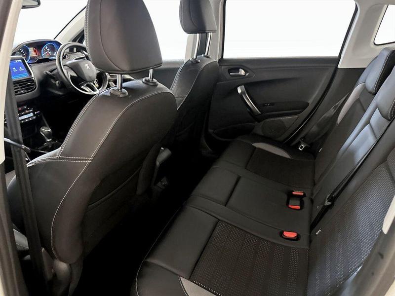 Used Peugeot 2008 2018 for sale - 76046479: Photo 14