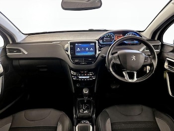Used Peugeot 2008 2018 for sale - 76046479: Photo