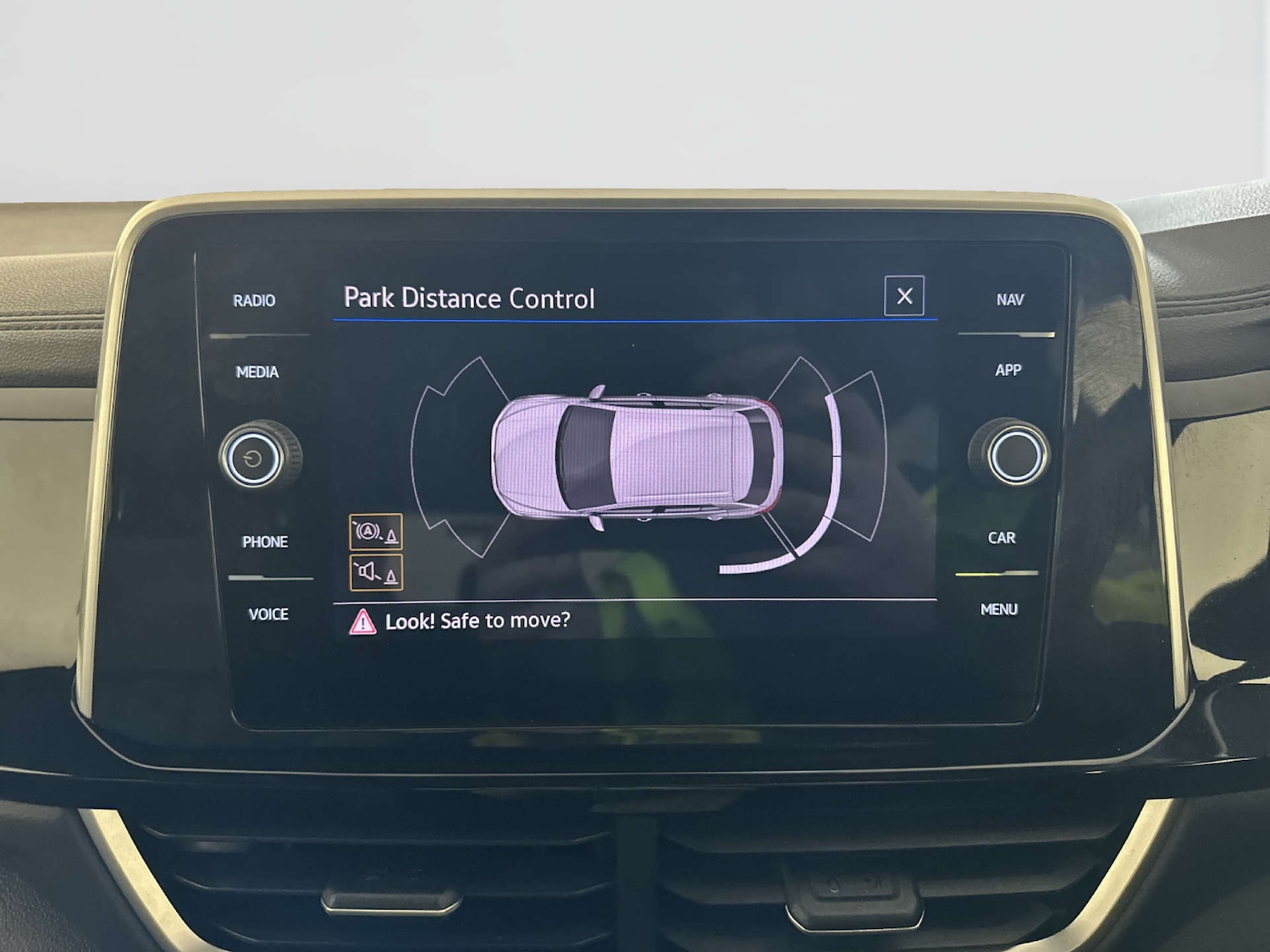 Used Volkswagen T-Roc 2024 for sale - 77905926: Photo 23