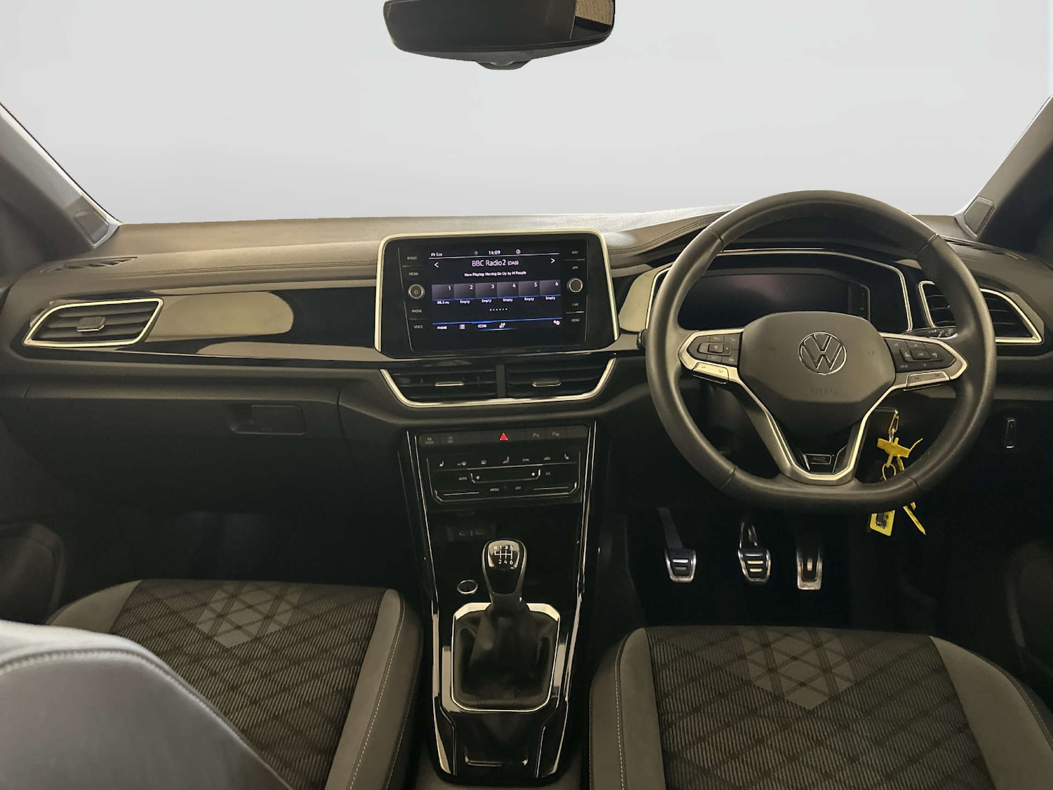 Used Volkswagen T-Roc 2024 for sale - 77905926: Photo 3