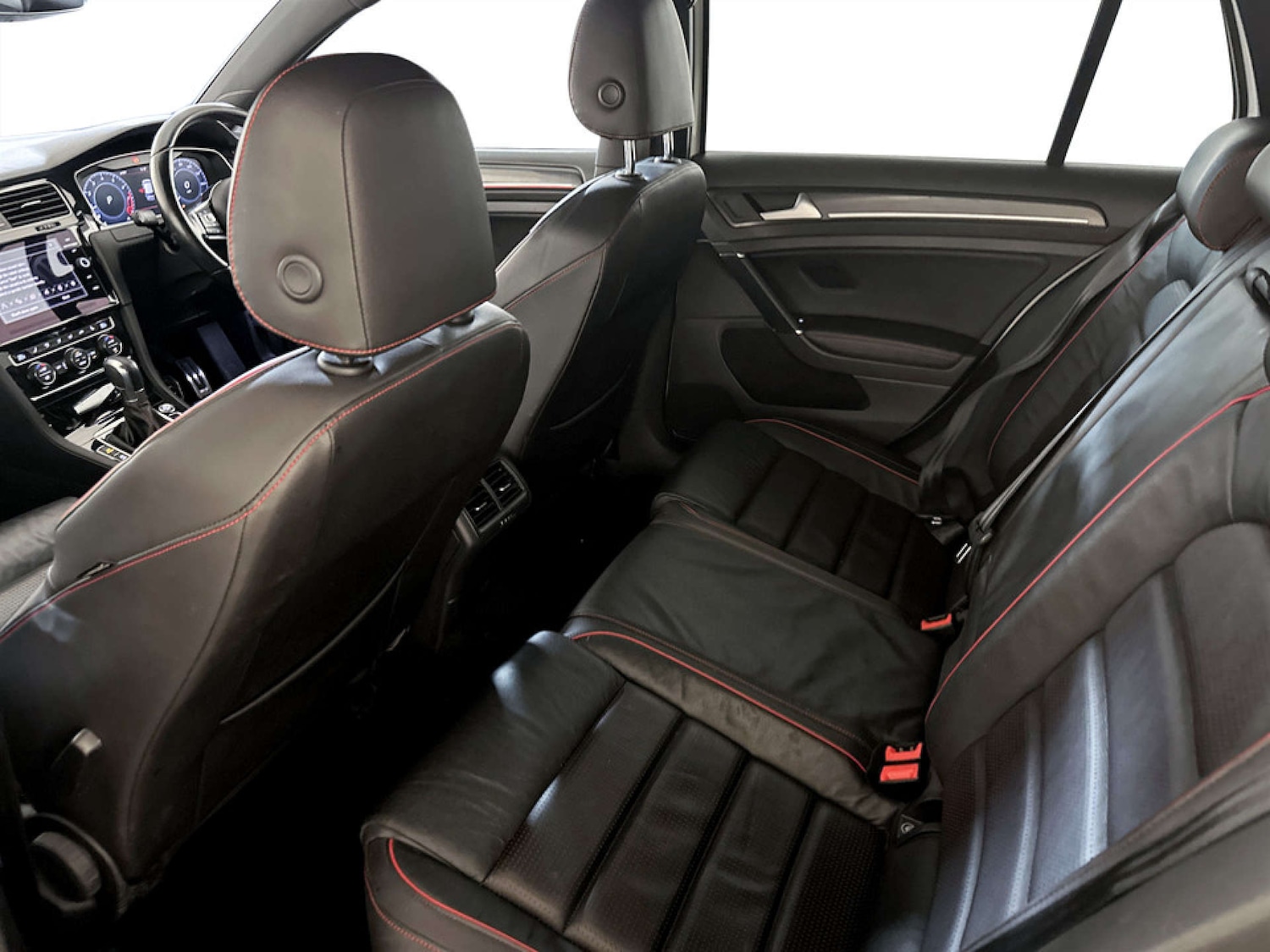 Used Volkswagen Golf 2017 for sale - 77185479: Photo 14