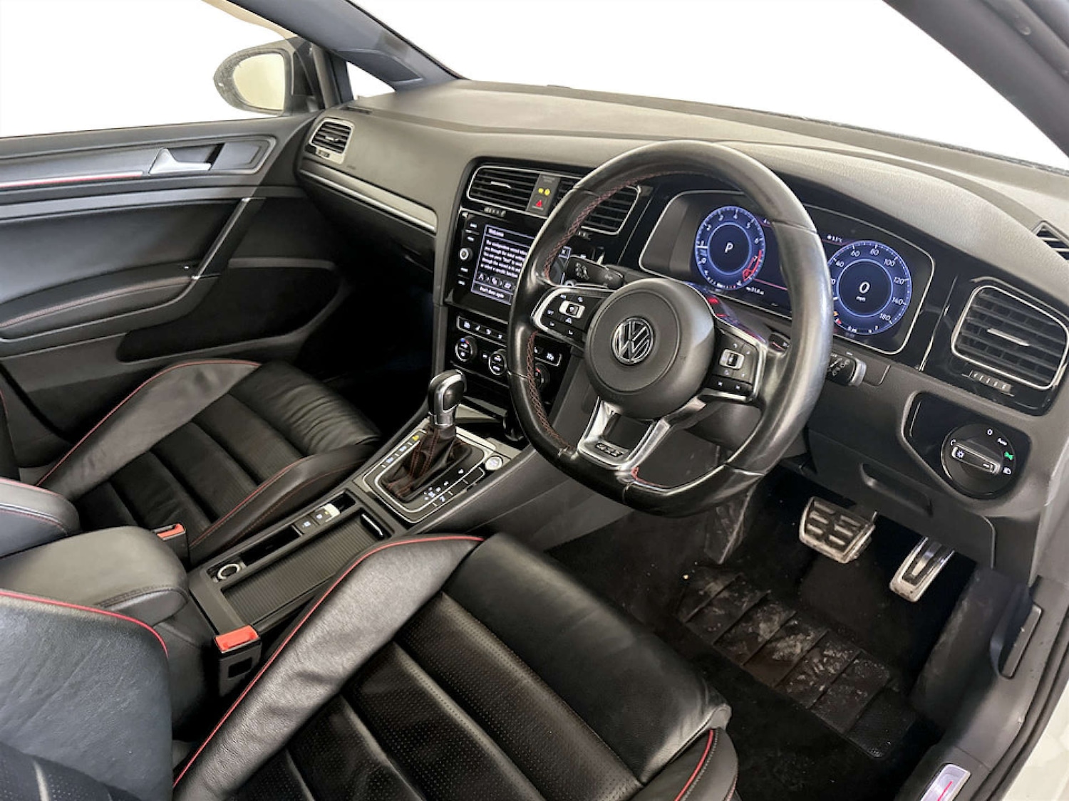 Used Volkswagen Golf 2017 for sale - 77185479: Photo 15