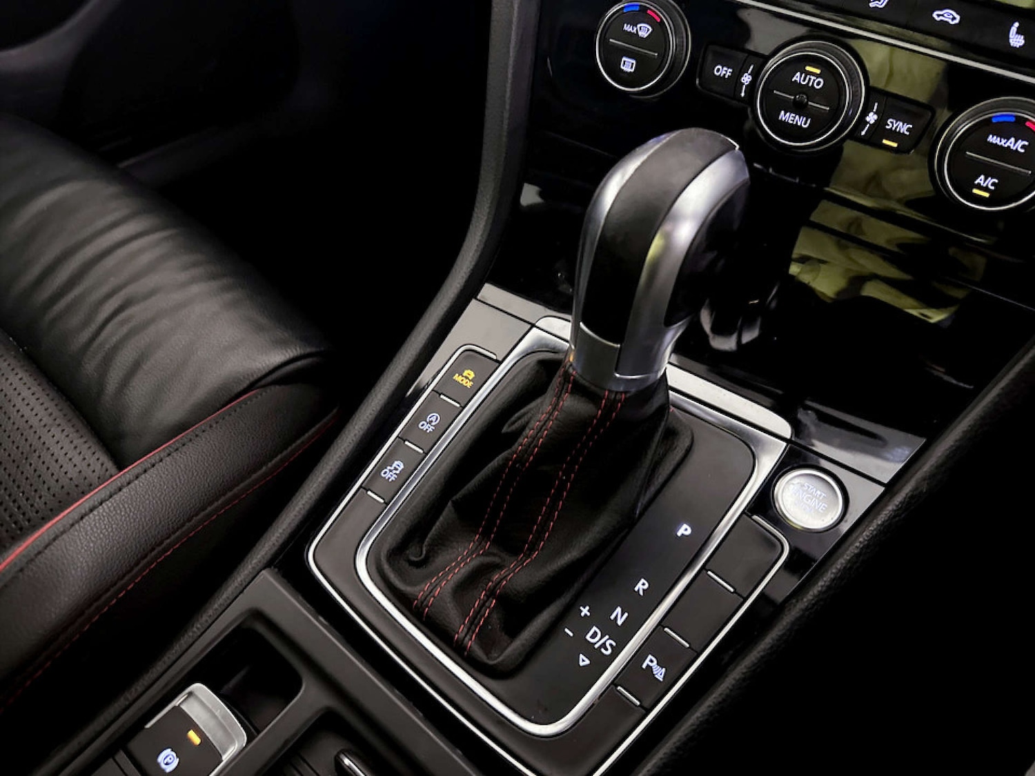 Used Volkswagen Golf 2017 for sale - 77185479: Photo 25