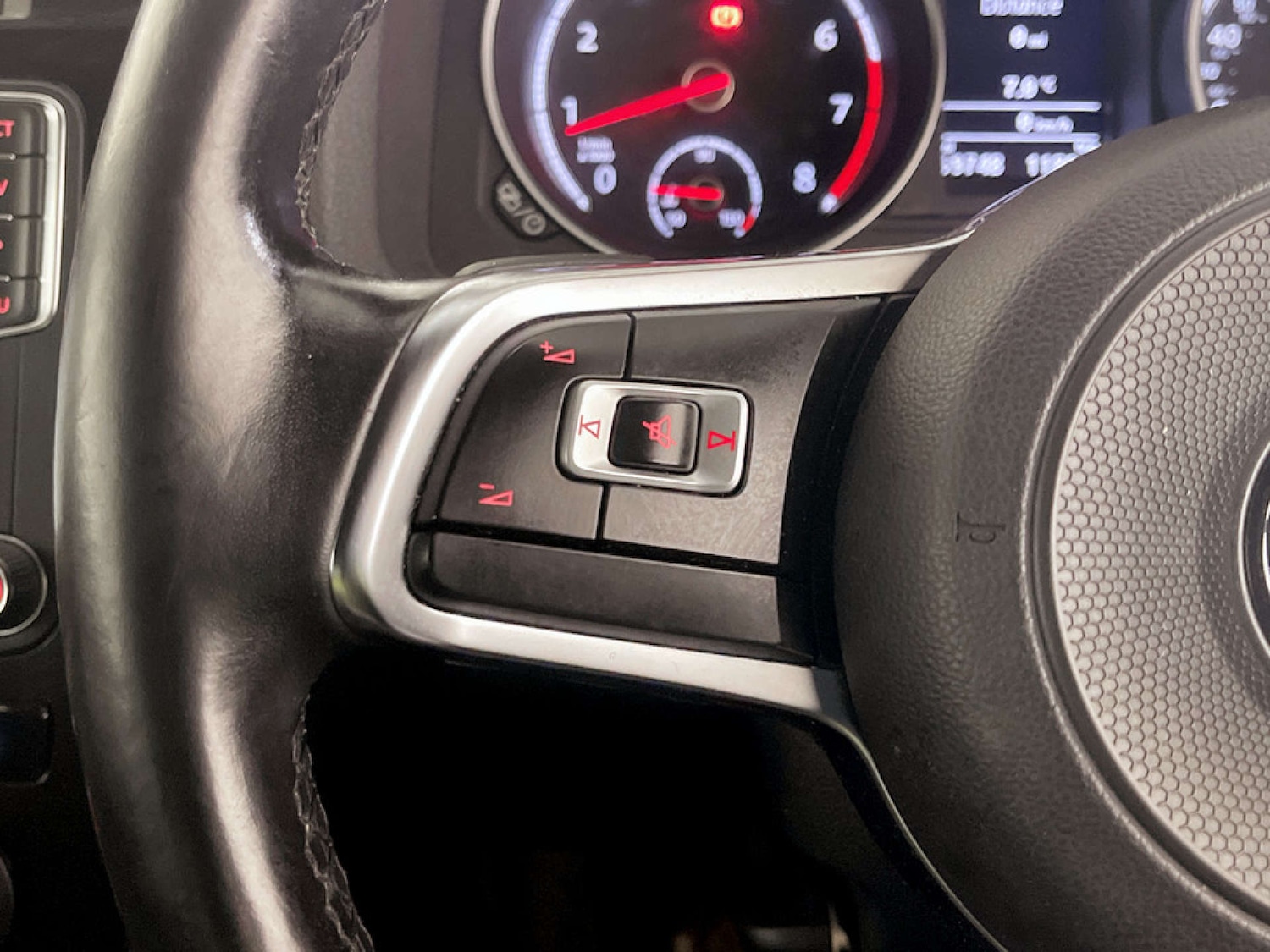 Used Volkswagen Scirocco 2018 for sale - 77578147: Photo 18