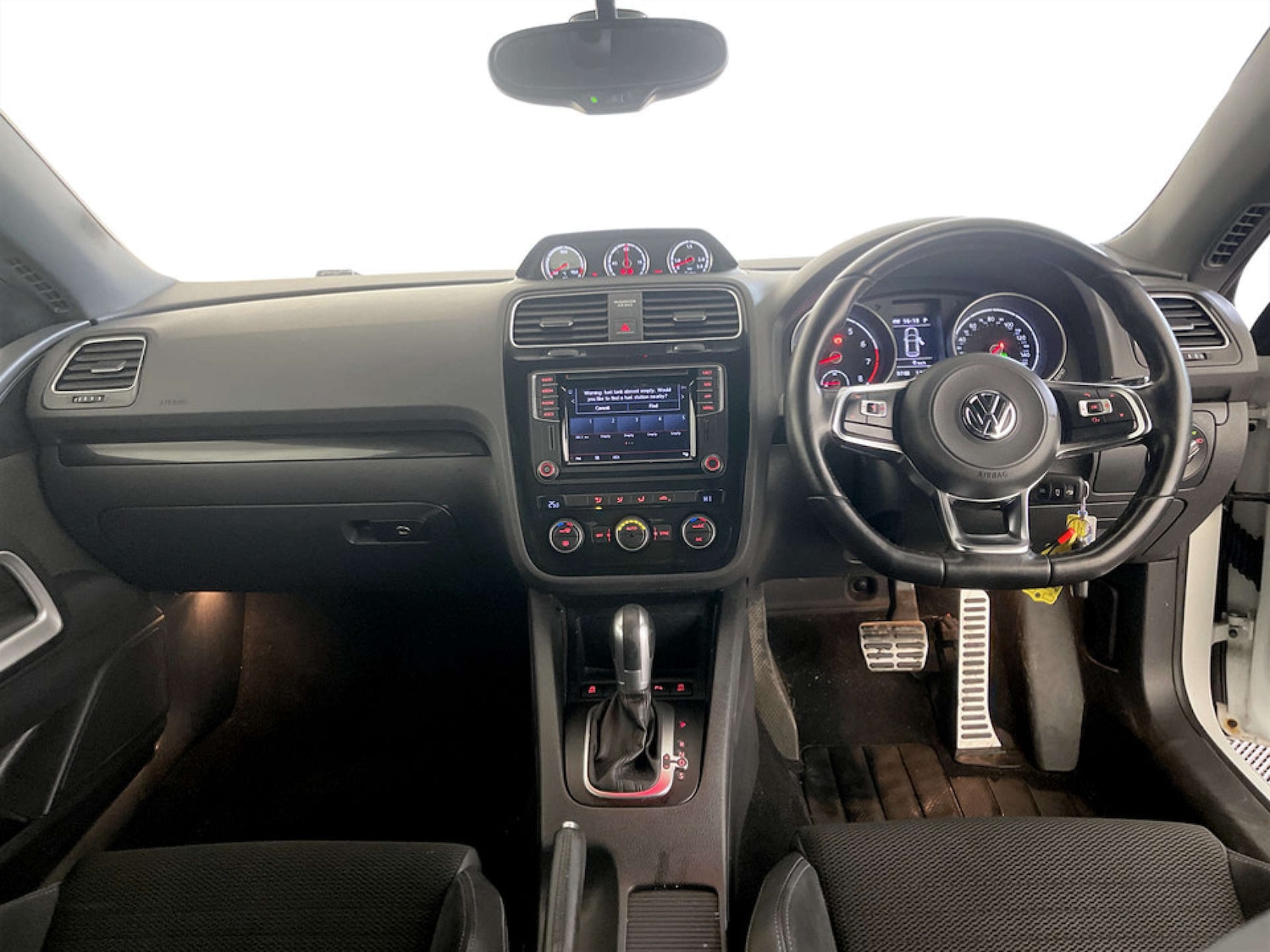 Used Volkswagen Scirocco 2018 for sale - 77578147: Photo 3