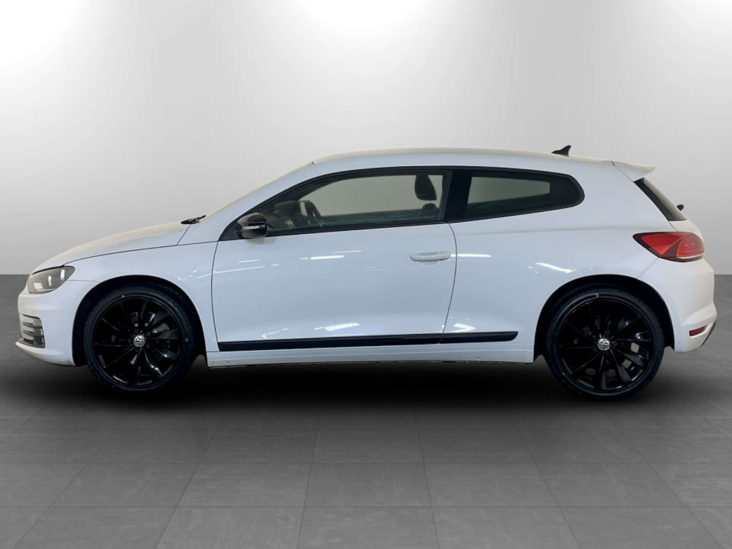Used Volkswagen Scirocco 2018 for sale - 77578147: Photo 7