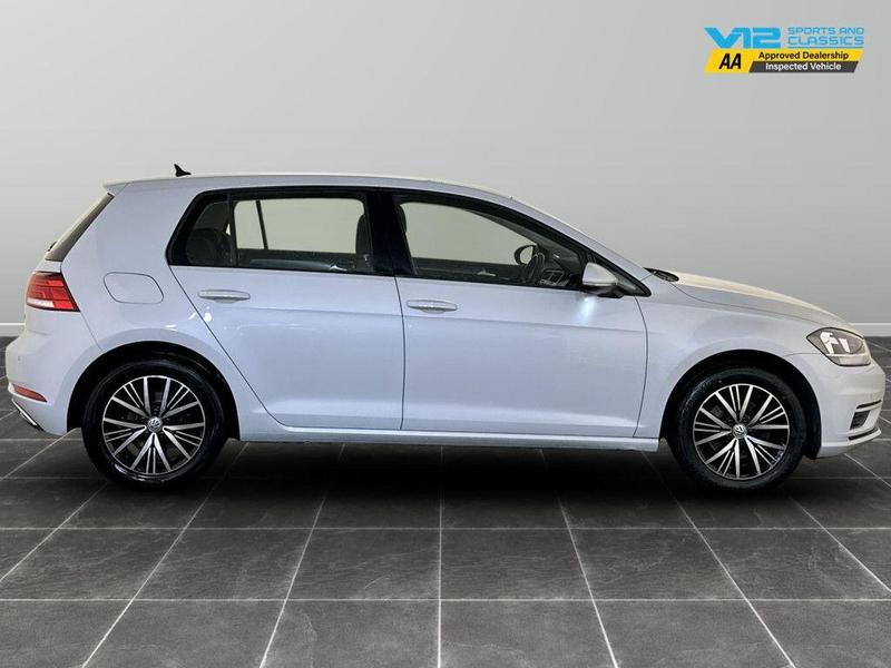 Used Volkswagen Golf 2017 for sale - 76568672: Photo 11