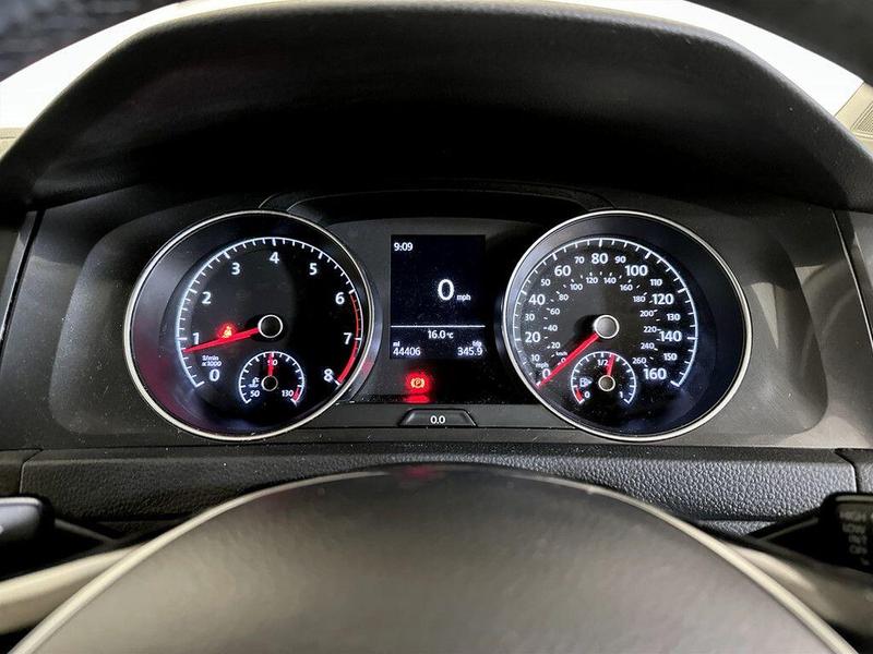 Used Volkswagen Golf 2017 for sale - 76568672: Photo 19