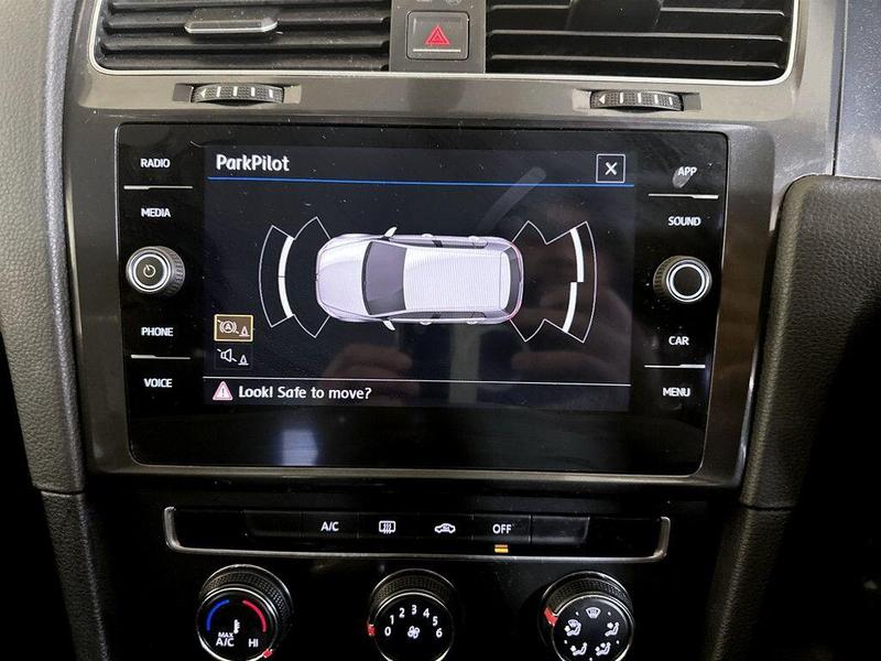 Used Volkswagen Golf 2017 for sale - 76568672: Photo 21