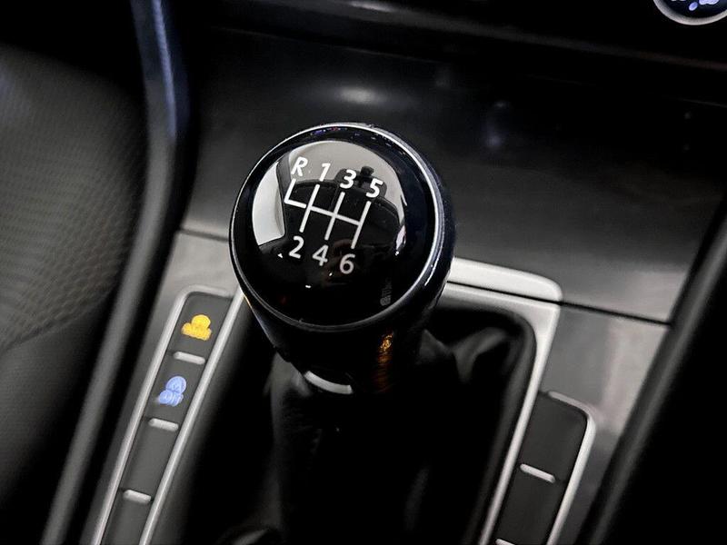 Used Volkswagen Golf 2017 for sale - 76568672: Photo 28