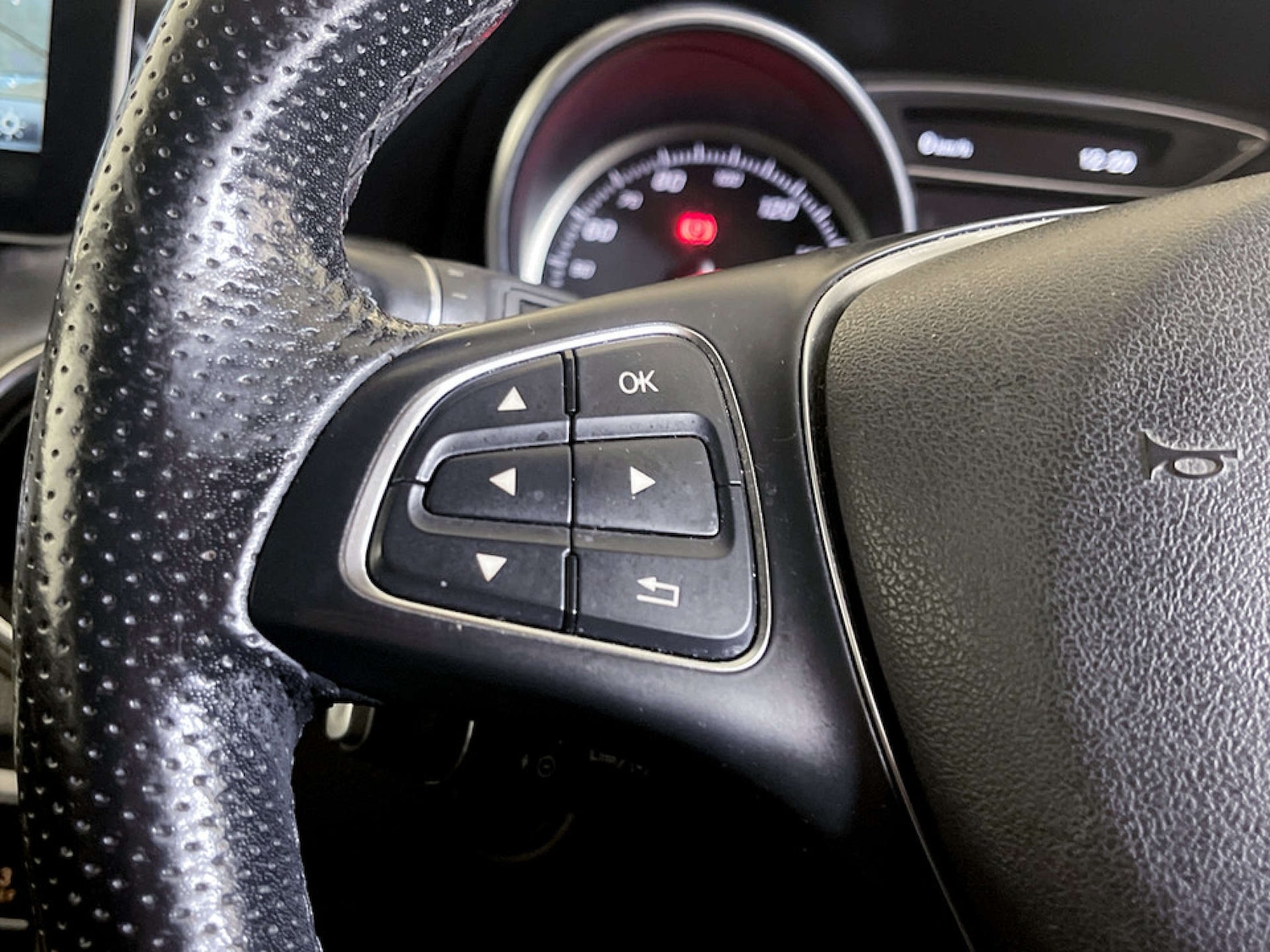 Used Mercedes-Benz GLA 2019 for sale - 77185446: Photo 17