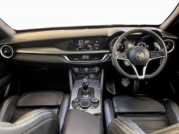 Used Alfa Romeo Stelvio 2017 for sale - 75908307: Photo