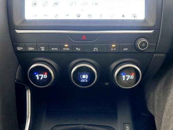 Used Jaguar E-Pace 2019 for sale - 76286899: Photo 24