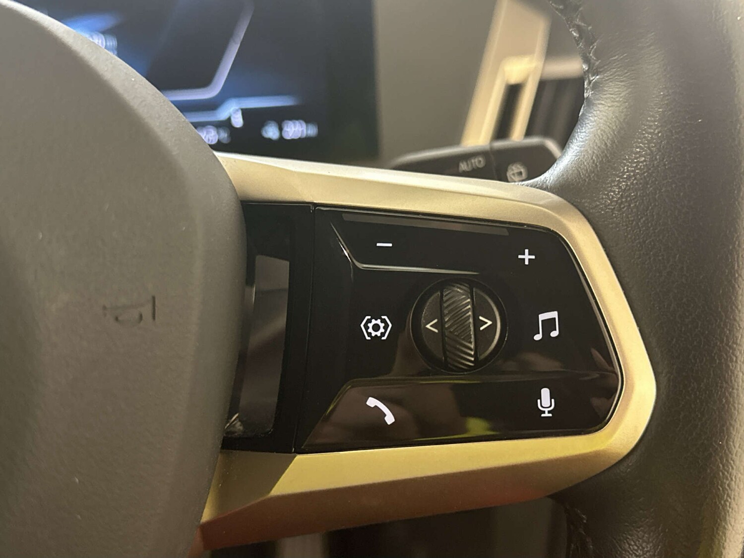 Used BMW iX 2023 for sale - 77937221: Photo 19